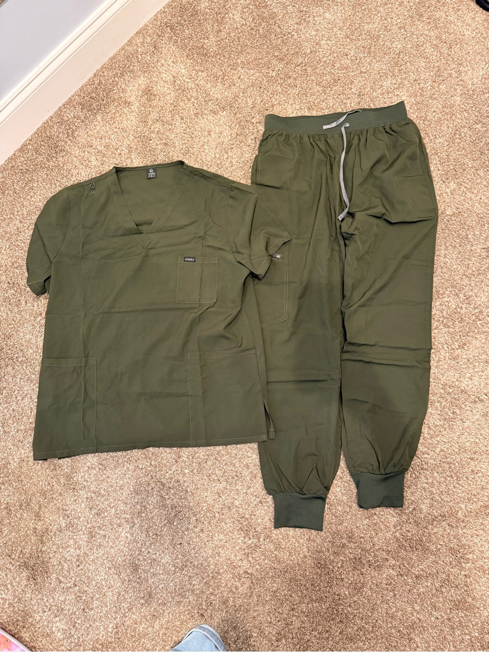 Olive Green scrub Set - Viaoli